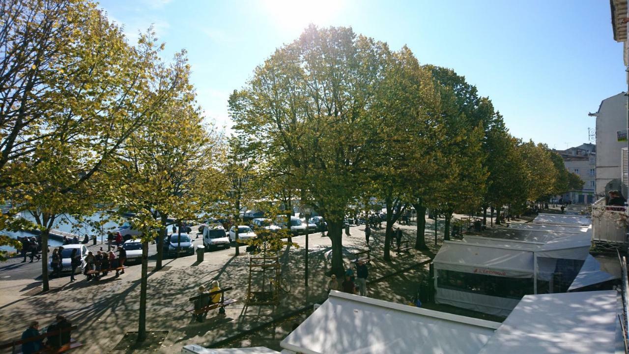 Sur Le Vieux Port Appartement Vue Sur Mer La Rochelle  Exterior photo